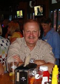 Date this lovely United States man Pigeonman from Chapman US8049