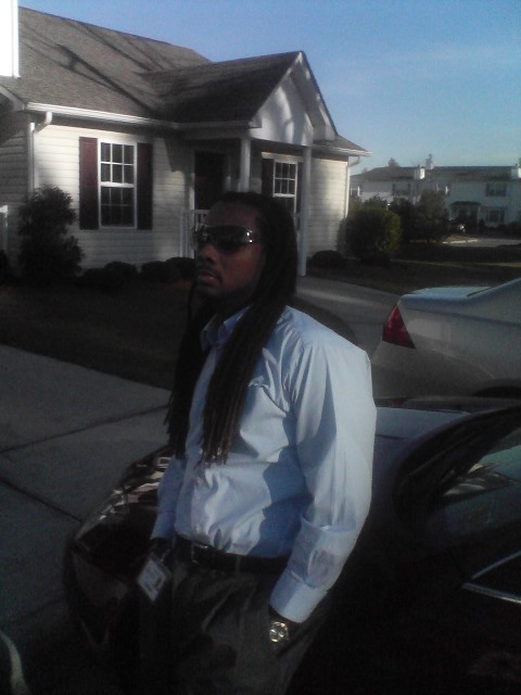 Date this hard body United States man Droematic from Durham US8097