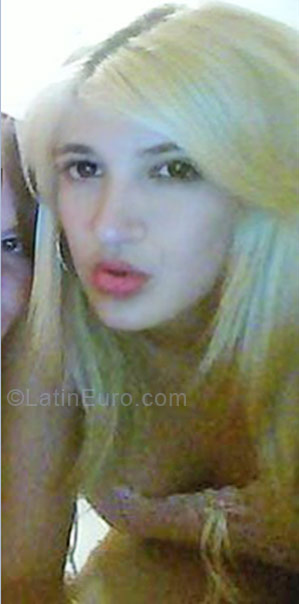 Date this georgeous Brazil girl Jakeline Paula from Tres Coracoes BR3967