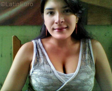 Date this gorgeous Colombia girl Katerine from Cali CO5535