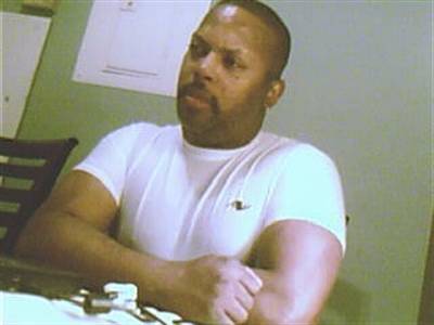 Date this nice looking United States man Unel from Little Rock US8129