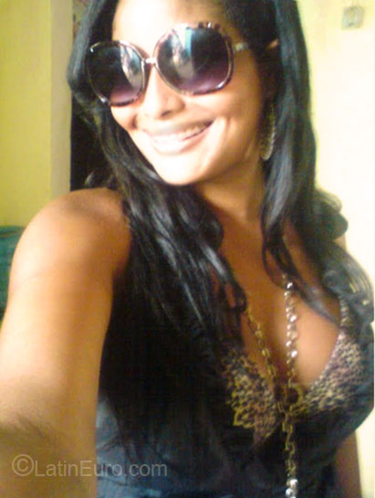 Date this pretty Brazil girl Jeany from Salvador BR4004
