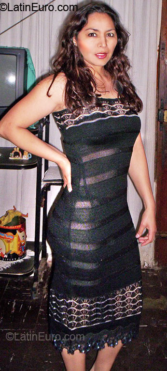 Date this hard body Peru girl Laura from Lima PE514