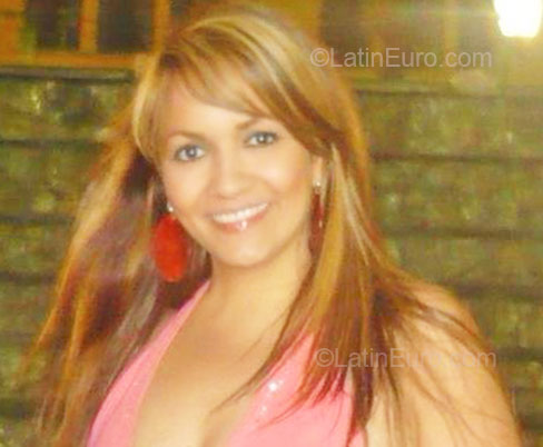 Date this good-looking Colombia girl Sugelly from Bogota CO5832
