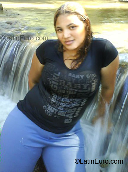Date this athletic Colombia girl Yady Vanessa from Barranquilla CO5574