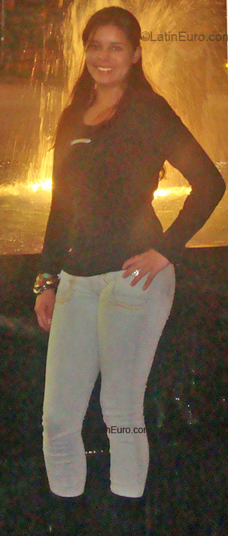 Date this georgeous Colombia girl Yesica from Bogota CO5581