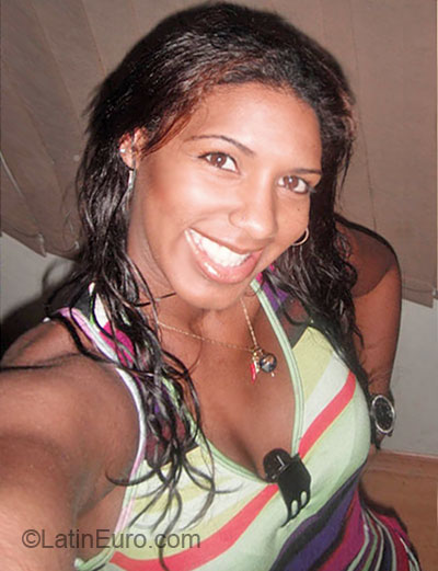 Date this tall Brazil girl Venere from rio de janeiro BR4029
