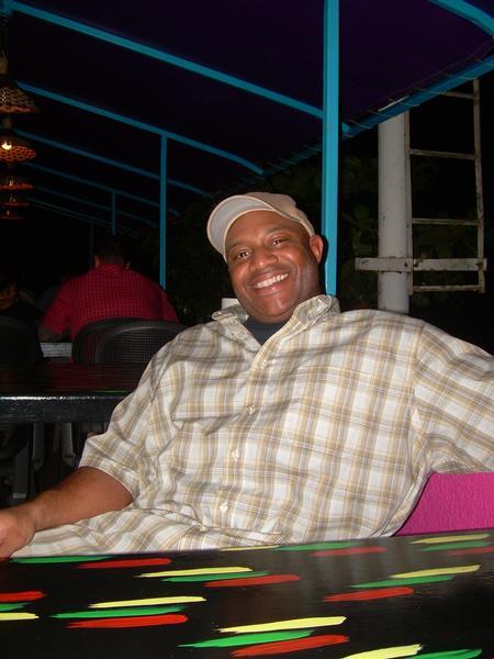 Date this tall United States man Robert from Orlando US8252