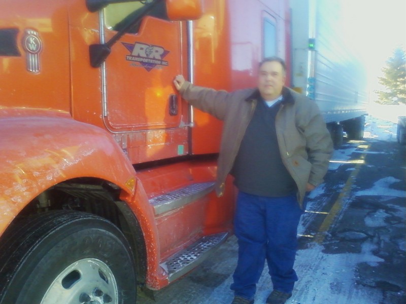 Date this cute United States man Donald from Janesville US8255