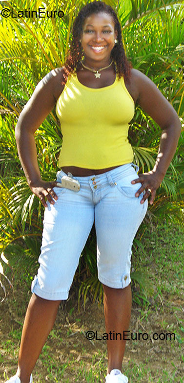 Date this georgeous Brazil girl Rejane from Rio De Janeiro BR4040