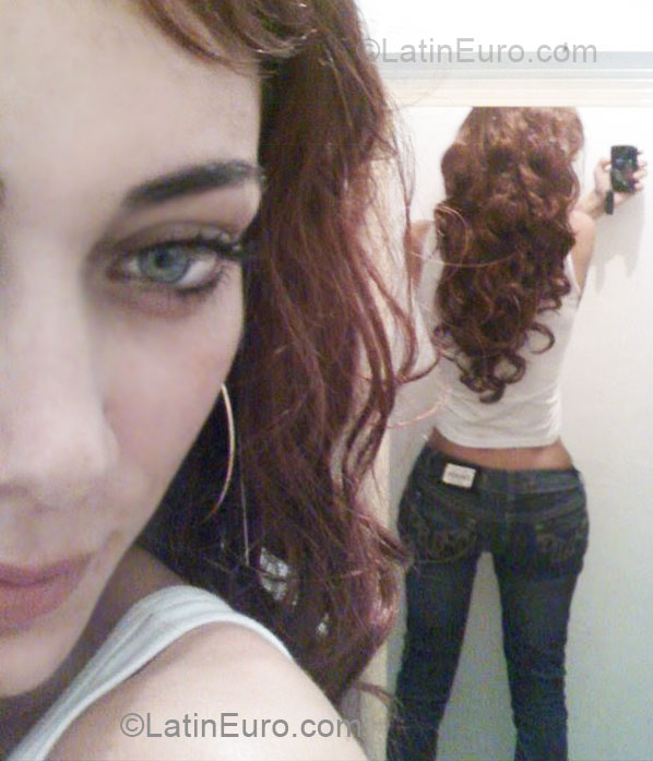 Date this nice looking Brazil girl Clara from Cachueiro - marataizes BR4065