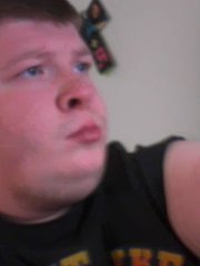 Date this pretty United States man Aaron from Council Bluffs US8300