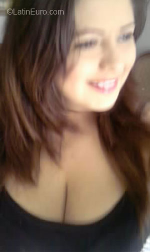 Date this sensual Colombia girl Yerly from Bucaramanga CO5609