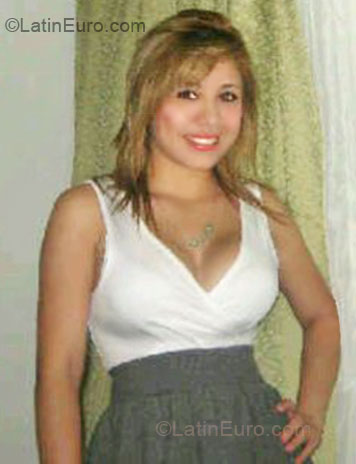 Date this georgeous Colombia girl Lina from Medellin CO5618