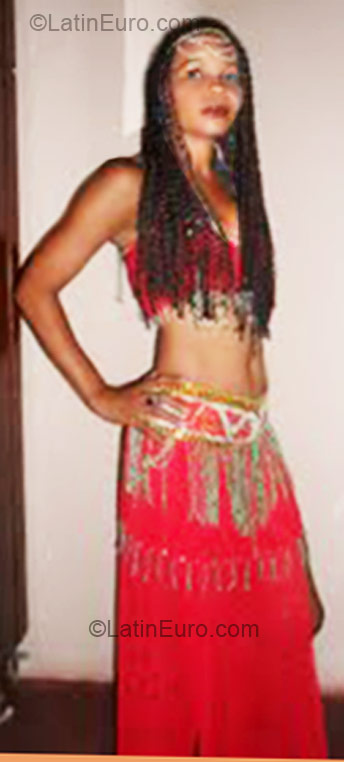 Date this foxy Brazil girl Maria from Recife BR4170