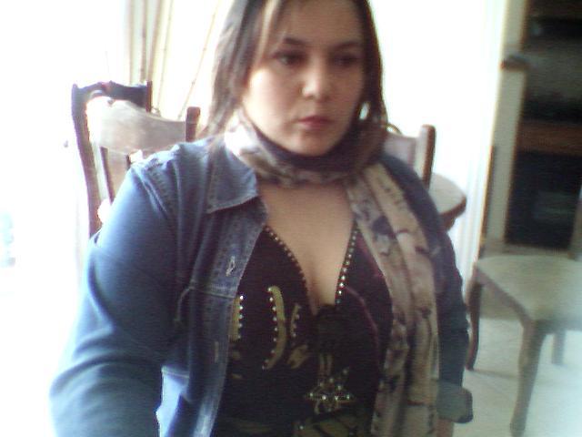 Date this charming Colombia girl Constansa from Medellin CO5773