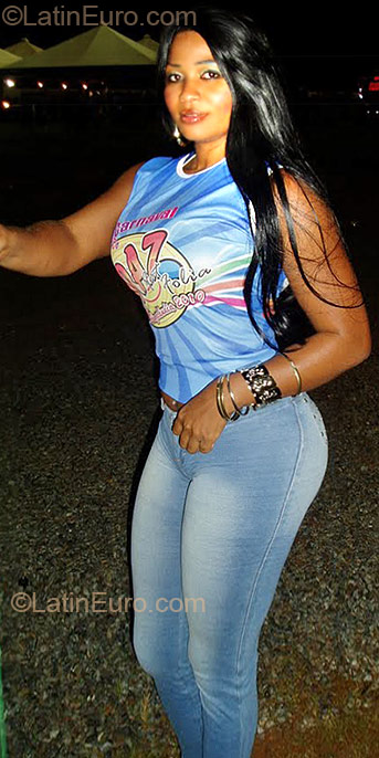 Date this georgeous Brazil girl Lilia from Brasilia BR9263