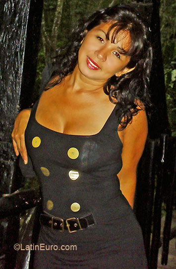 Date this sultry Colombia girl Nirza from Ibague CO5794