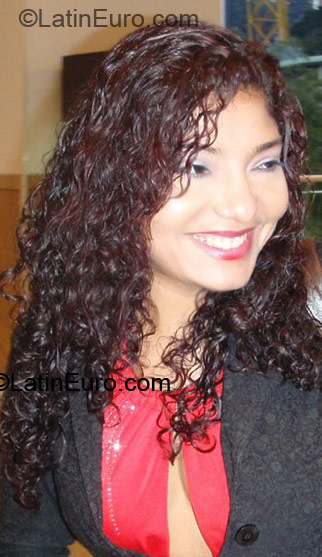 Date this pretty Colombia girl Claudia from Medellin CO5806