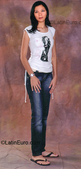 Date this sensual Colombia girl Yesenia from Cali CO5854