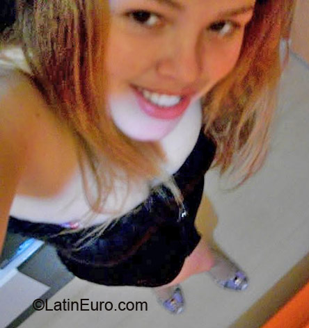 Date this gorgeous Brazil girl Rubia from Brusque BR4292
