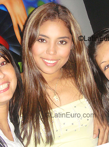 Date this young Colombia girl Maru from Armenia CO7075