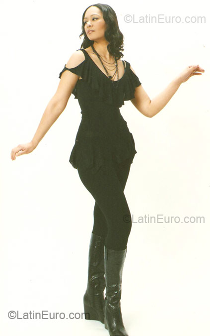 Date this tall Colombia girl Amanda from Bogota CO5958