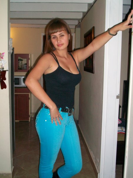 Date this good-looking Colombia girl Johanna from Medellin CO5960