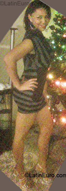 Date this attractive Colombia girl Shirley from Barranquilla CO5984