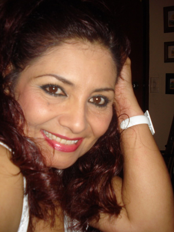 Date this charming Colombia girl Esther Julia from Manizales CO5986