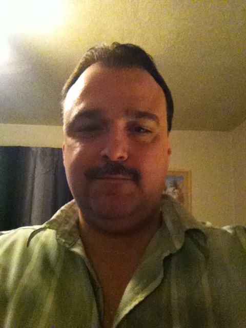 Date this voluptuous United States man Tom from Kilgore US8674