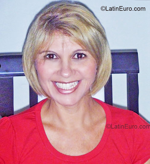 Date this beautiful Brazil girl Gleyze from Joao Pessao BR4421