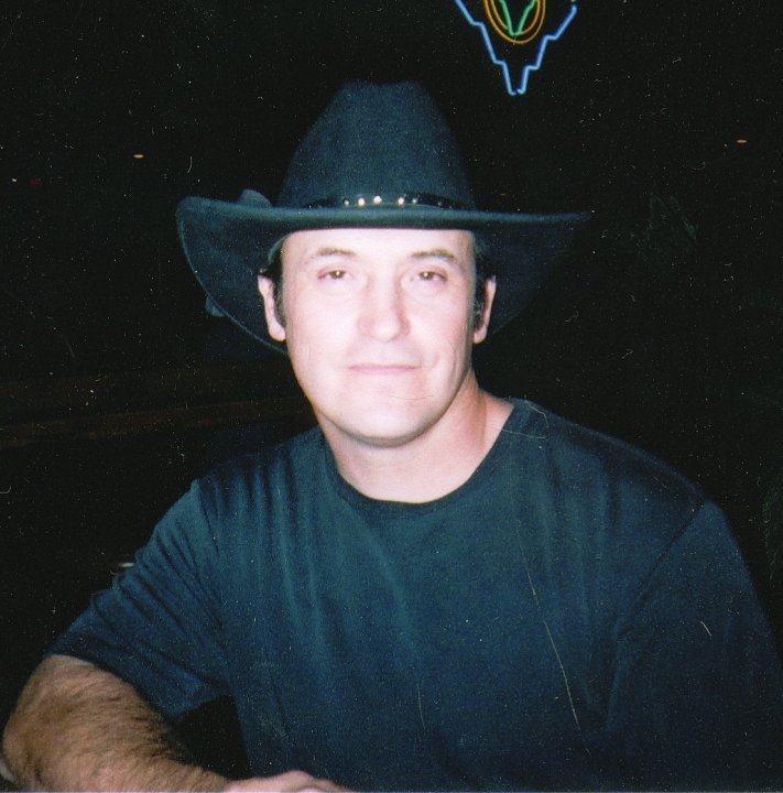 Date this voluptuous United States man Badsammy from Albuquerque US8764