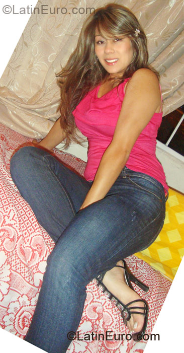 Date this sensual Colombia girl Diana from Medellin CO6205