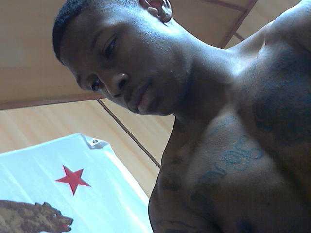 Date this voluptuous United States man DATMANCHUCK from Fresno US8804