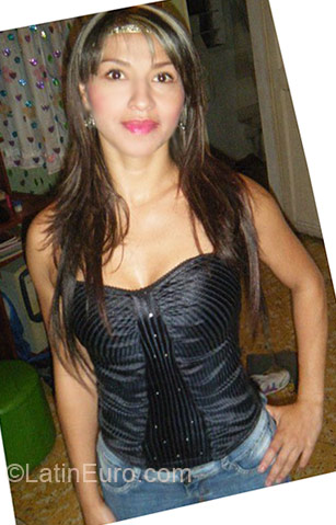 Date this pretty Colombia girl Eliana from Medellin CO6234
