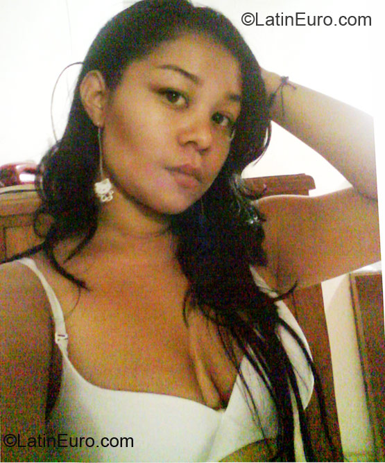 Date this gorgeous Colombia girl Lina from Manizales CO6276