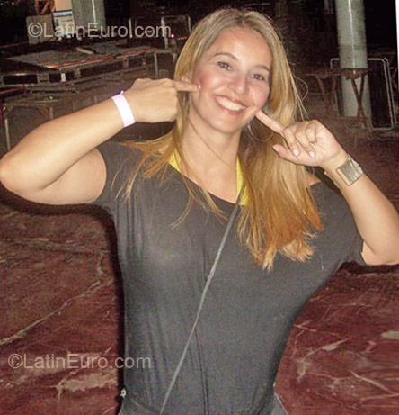 Date this funny Brazil girl Patricia from Recife BR4595