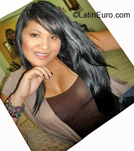 Date this tall Colombia girl Carolina from Santa Marta CO6286