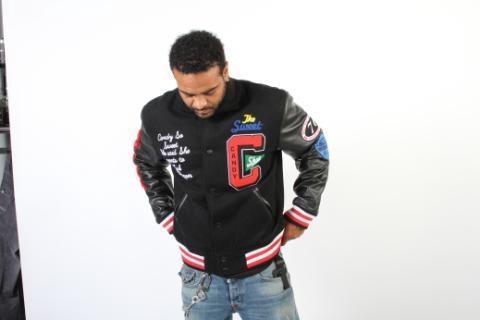 Date this tall United States man El from Pittsburgh US8933