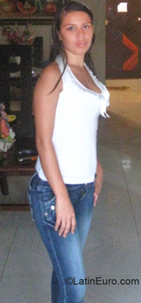Date this good-looking Colombia girl Leidy from Barranquilla CO6310