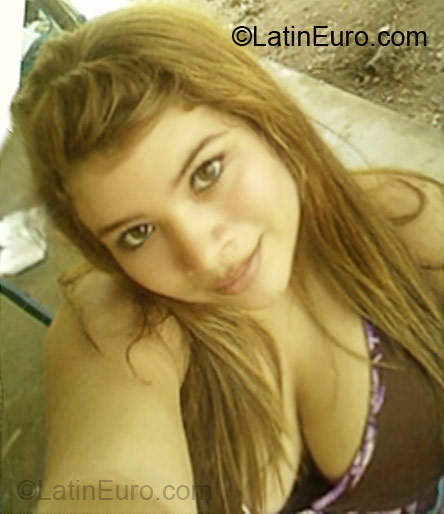 Date this funny Panama girl Adis from David PA105