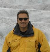 Date this sultry United States man Peter from Beverly Hills US8983