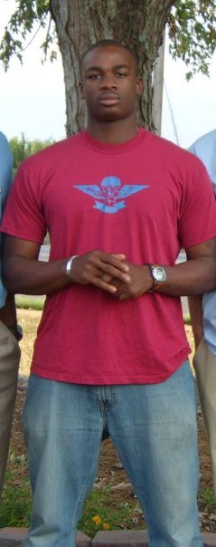 Date this happy United States man SeanAglass from Chesterfiled US9032