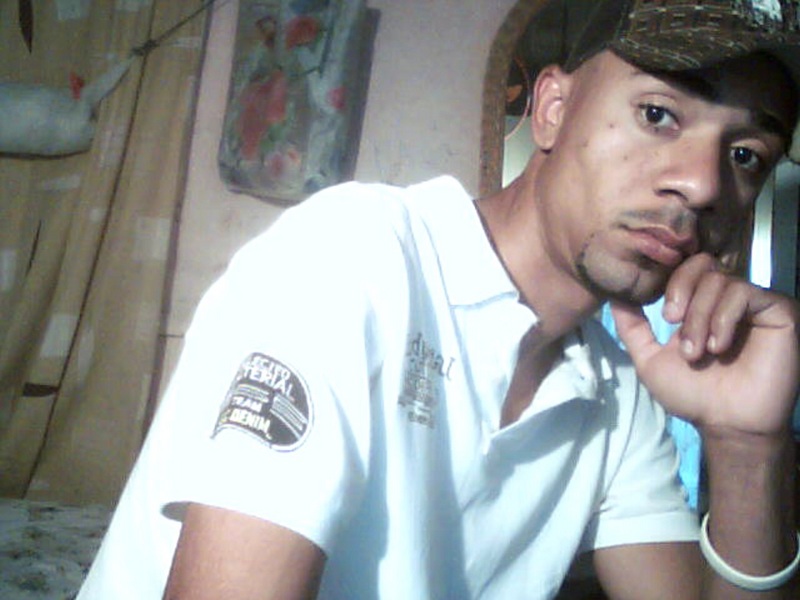 Date this good-looking Dominican Republic man Luis from Santo Domingo DO6786