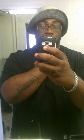 Date this hard body United States man Ironman76 from Long Branch US9079