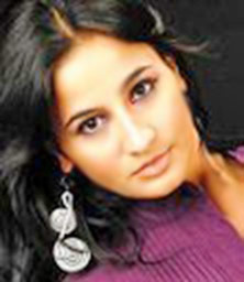 Date this funny Brazil girl Anna from Goiania BR4766