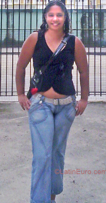 Date this good-looking Brazil girl Daniele from Volta Redonda BR4846