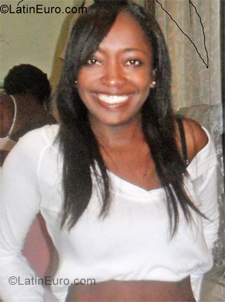 Date this tall Colombia girl Derly from Cali CO7579