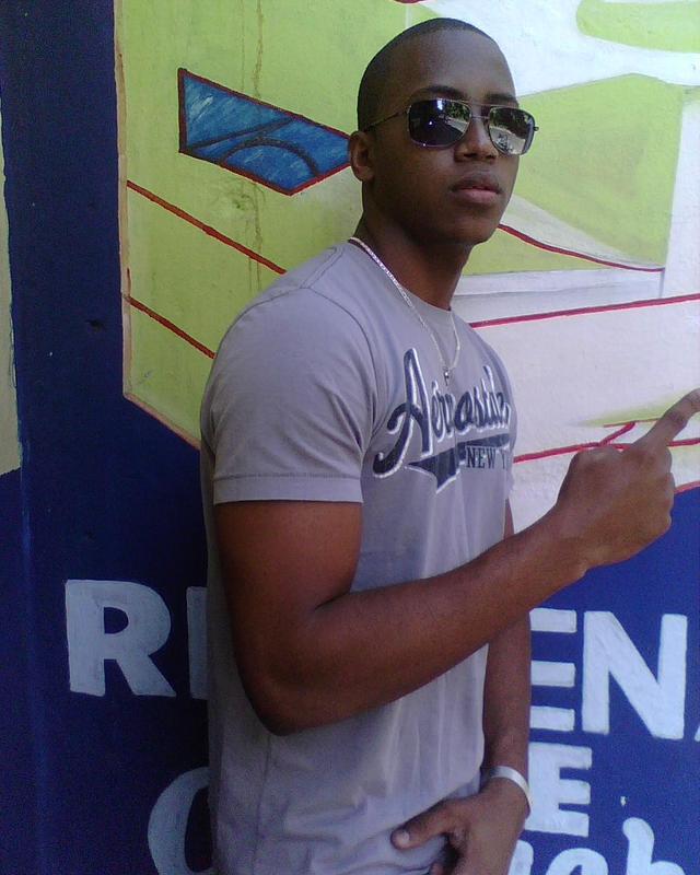 Date this happy Dominican Republic man Alex from Santo Domingo DO7029